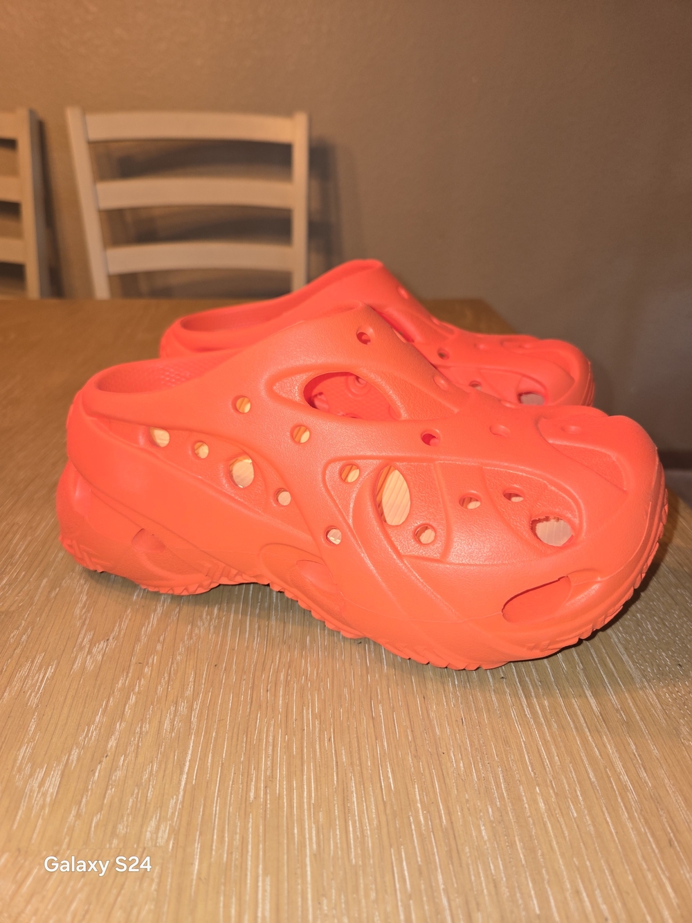 CROCS Sz 6 Caged Clog Starfish Shoes Worn Once